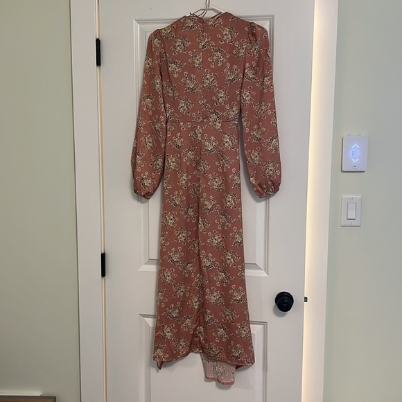 BNWT - Gorgeous Floral Maxi Dress - Picture 2 of 6
